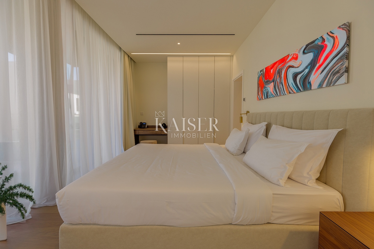 Istria, Umago, Salvore - villa di lusso in resort, 533m2, piscina a sfioro sul tetto