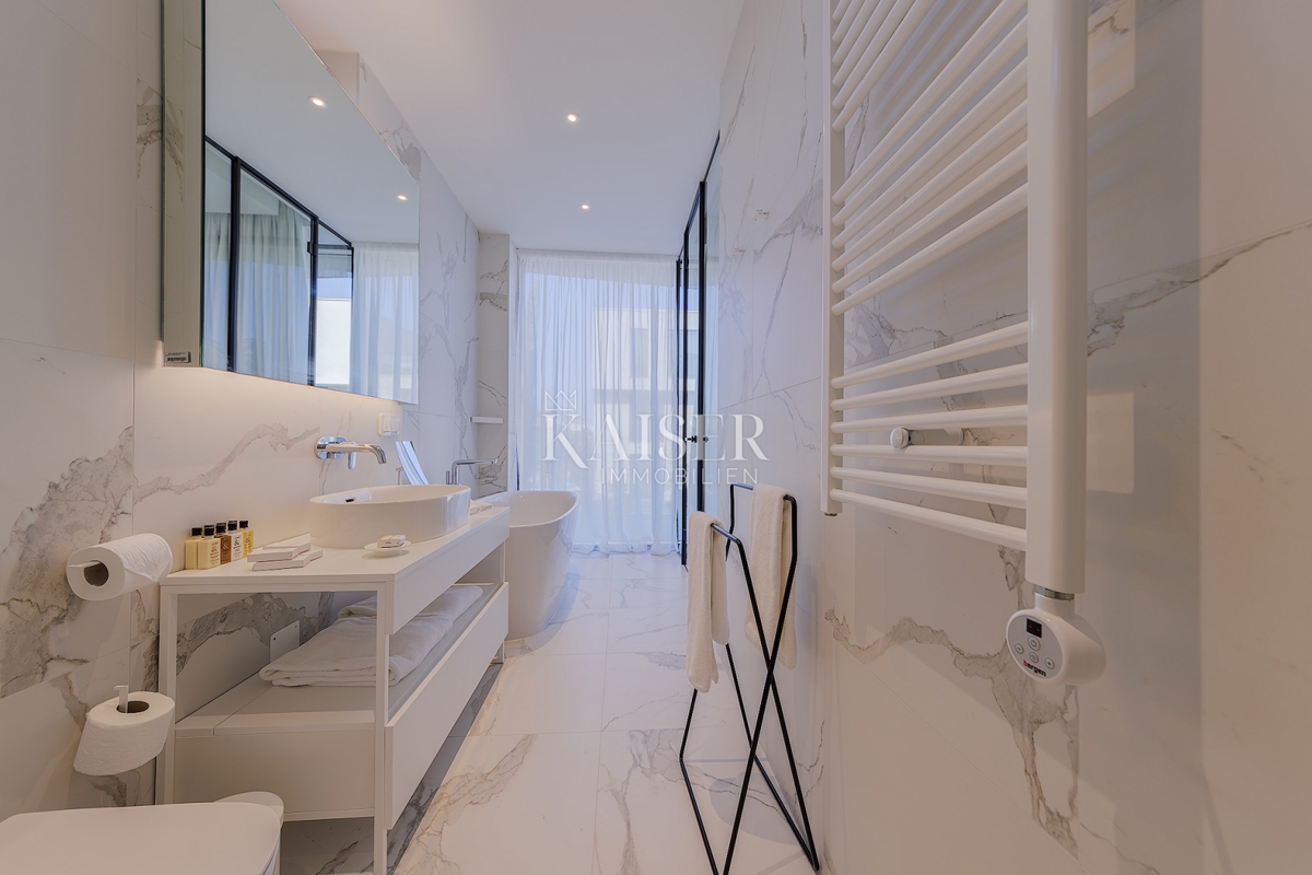 Istria, Umago, Salvore - villa di lusso in resort, 533m2, piscina a sfioro sul tetto