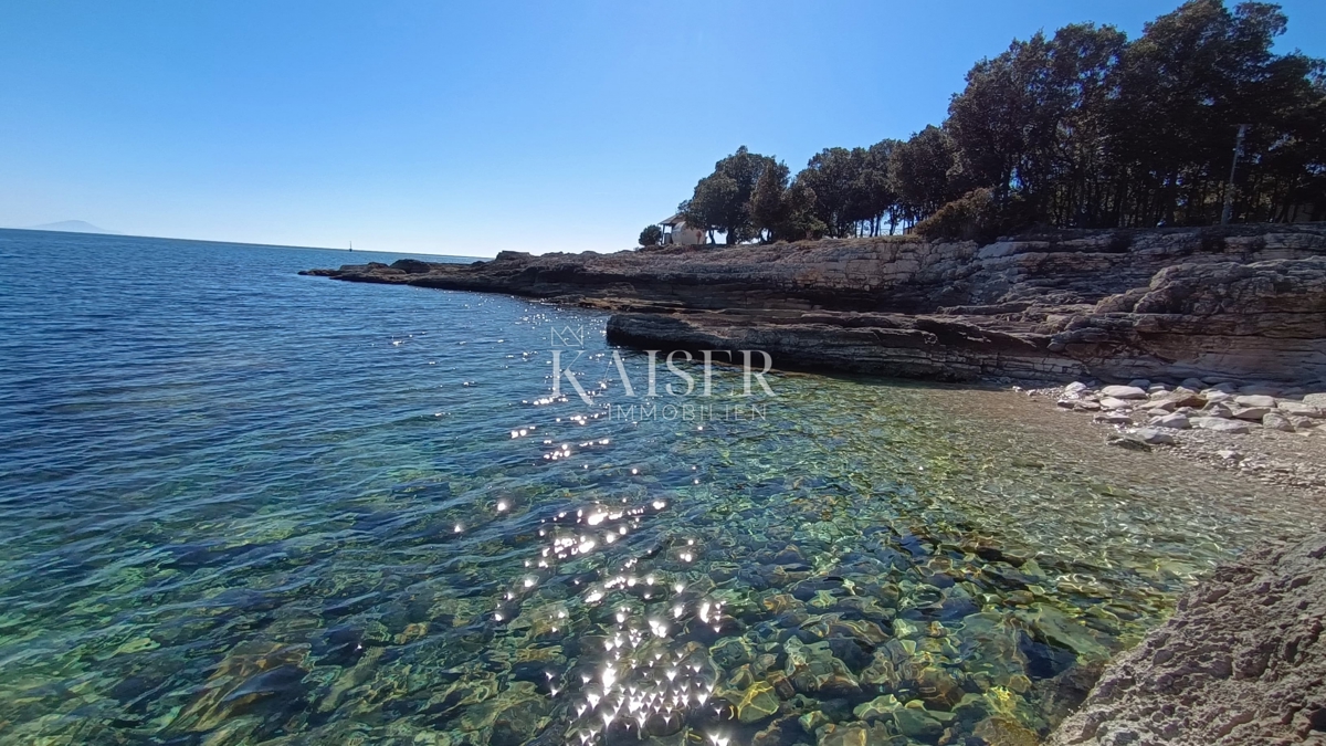 Istria, Peruški - terreno edificabile 862m2 con progetto 