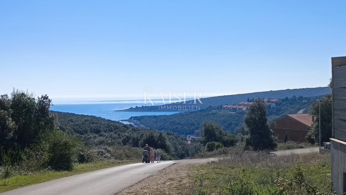 Istria, Peruški - terreno edificabile 862m2 con progetto 