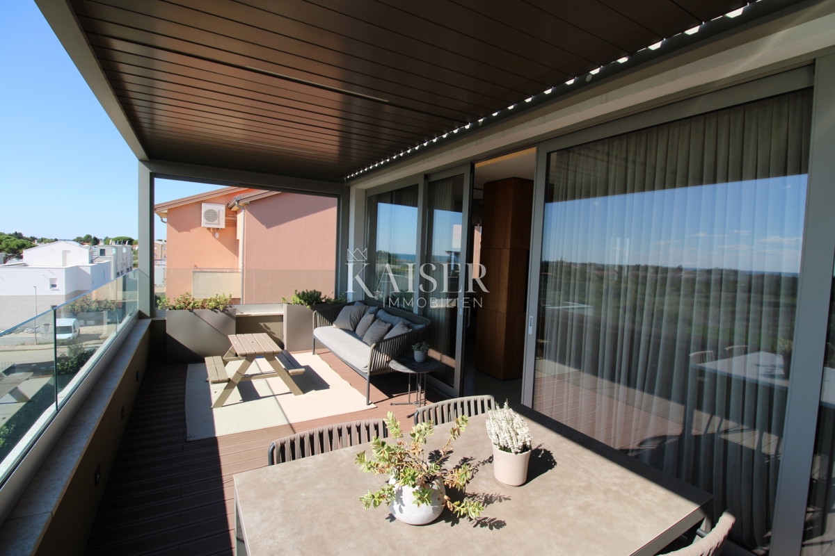Istria, Cittanova - appartamento lussuosamente arredato di 119 m2, posizione eccellente, vista mare