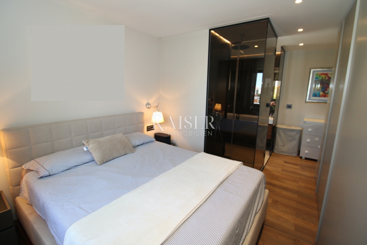 Istria, Cittanova - appartamento lussuosamente arredato di 119 m2, posizione eccellente, vista mare