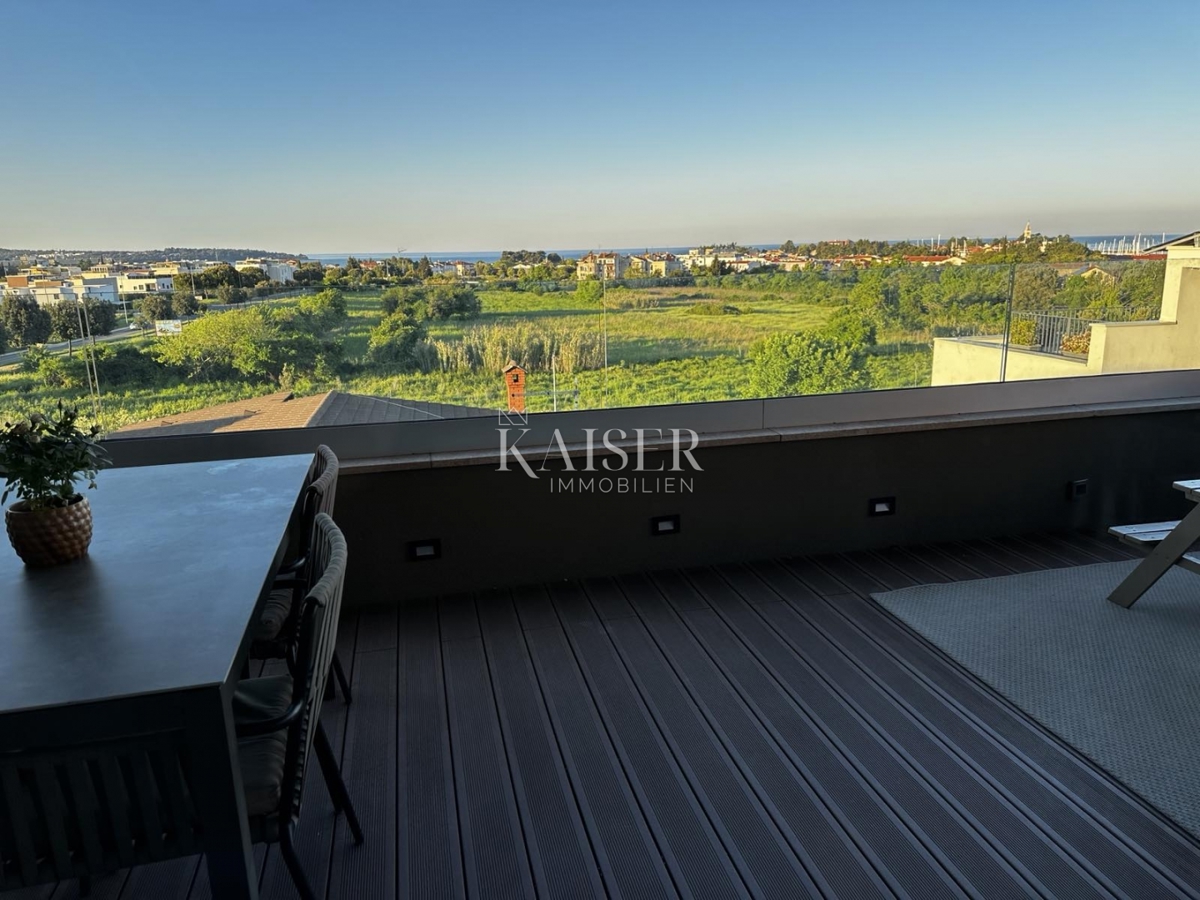 Istria, Cittanova - appartamento lussuosamente arredato di 119 m2, posizione eccellente, vista mare