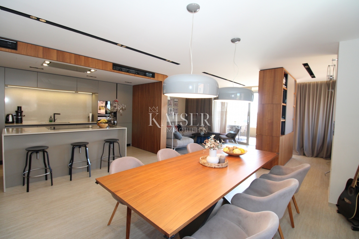 Istria, Cittanova - appartamento lussuosamente arredato di 119 m2, posizione eccellente, vista mare