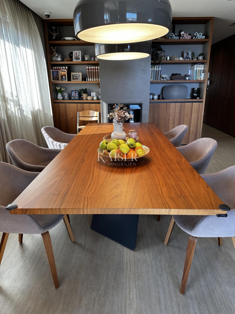 Istria, Cittanova - appartamento lussuosamente arredato di 119 m2, posizione eccellente, vista mare