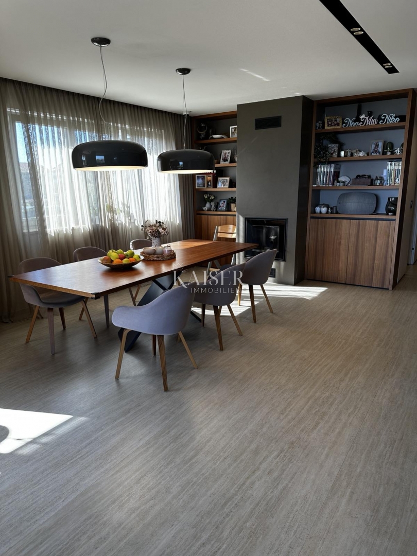 Istria, Cittanova - appartamento lussuosamente arredato di 119 m2, posizione eccellente, vista mare