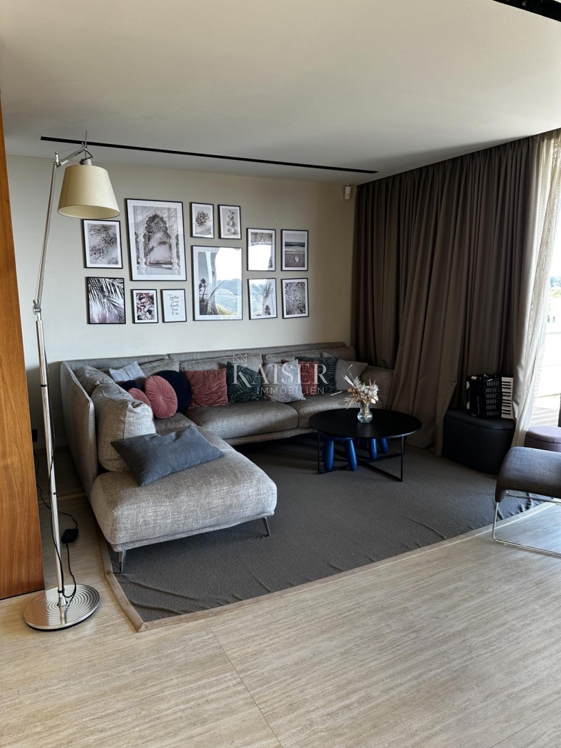 Istria, Cittanova - appartamento lussuosamente arredato di 119 m2, posizione eccellente, vista mare