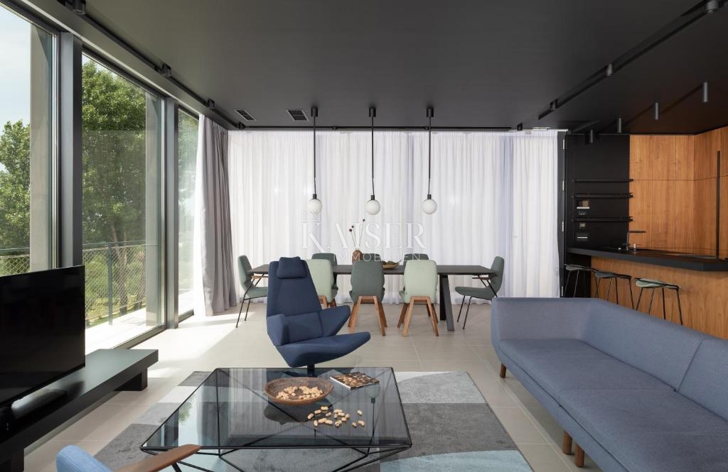 Zara - Proprietà esclusiva con due ville.