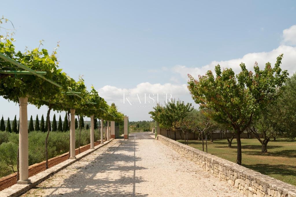 Zara - Proprietà esclusiva con due ville.