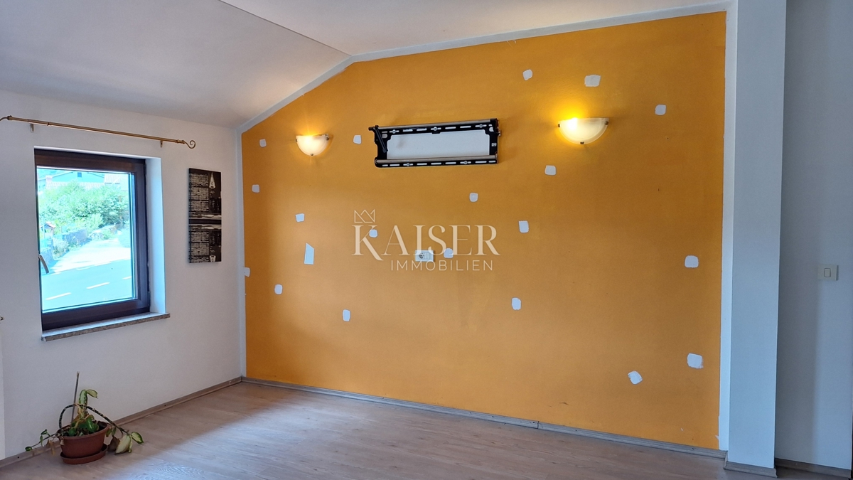 Matulji, Šapjane, edificio commerciale su 3 piani, parcheggio esterno, 780 m2 di superficie utile