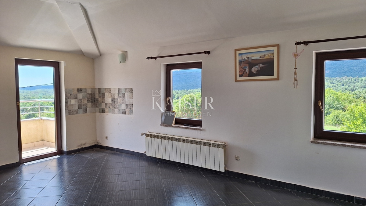 Matulji, Šapjane, edificio commerciale su 3 piani, parcheggio esterno, 780 m2 di superficie utile