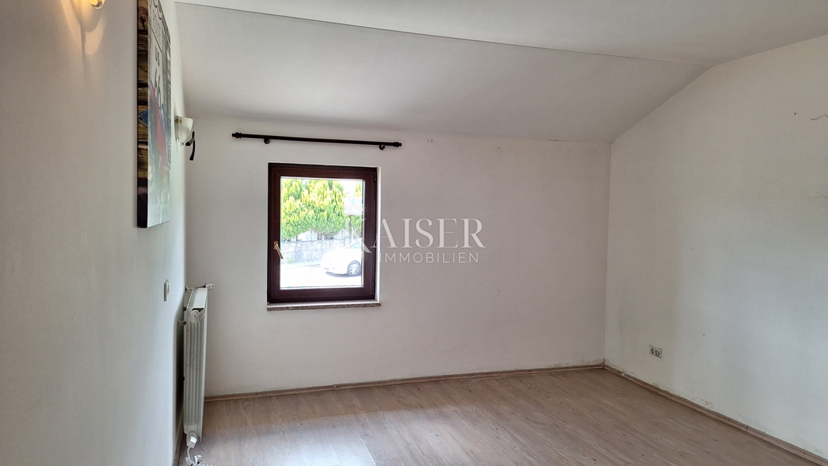 Matulji, Šapjane, edificio commerciale su 3 piani, parcheggio esterno, 780 m2 di superficie utile