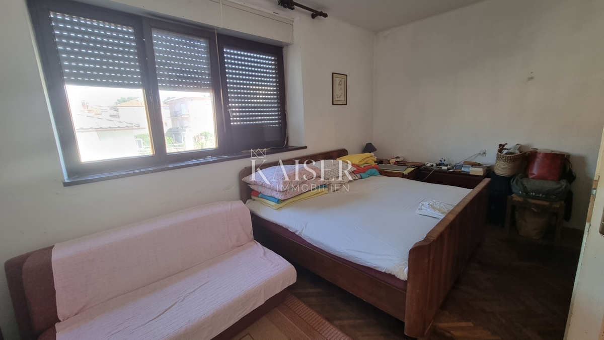 Novi Vinodolski - Appartamento con 2 camere da letto + soggiorno con parcheggio in posizione privilegiata