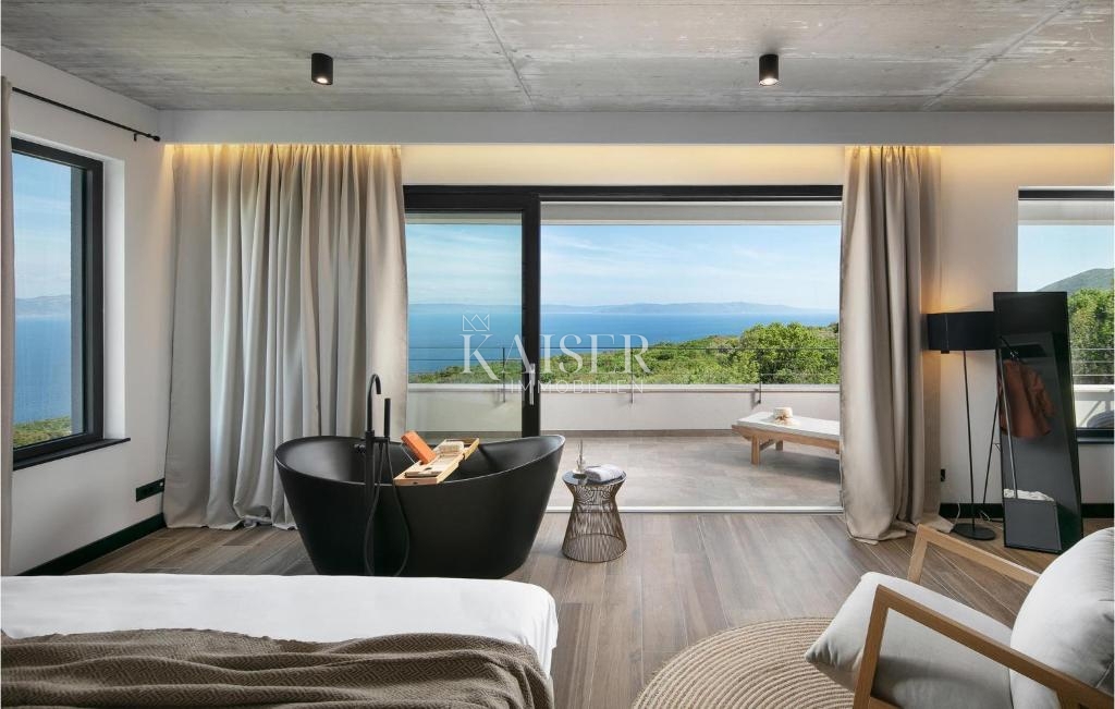 Istria, Rabac - villa di design sul mare, 396 m2