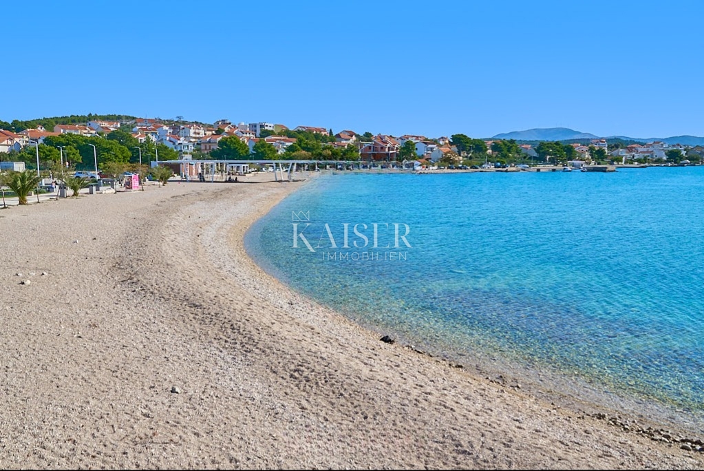 Sebenico, Brodarica - appartamento con una camera da letto 62,96 m2 in un nuovo edificio vicino alla spiaggia Rezalište