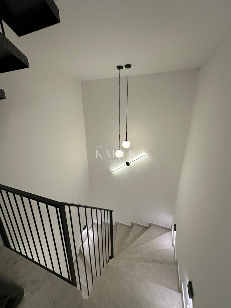 ŠIBENIK, ROGOZNICA - Appartamento con due camere da letto e vista mare