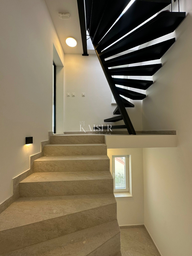 ŠIBENIK, ROGOZNICA - Appartamento con due camere da letto e vista mare