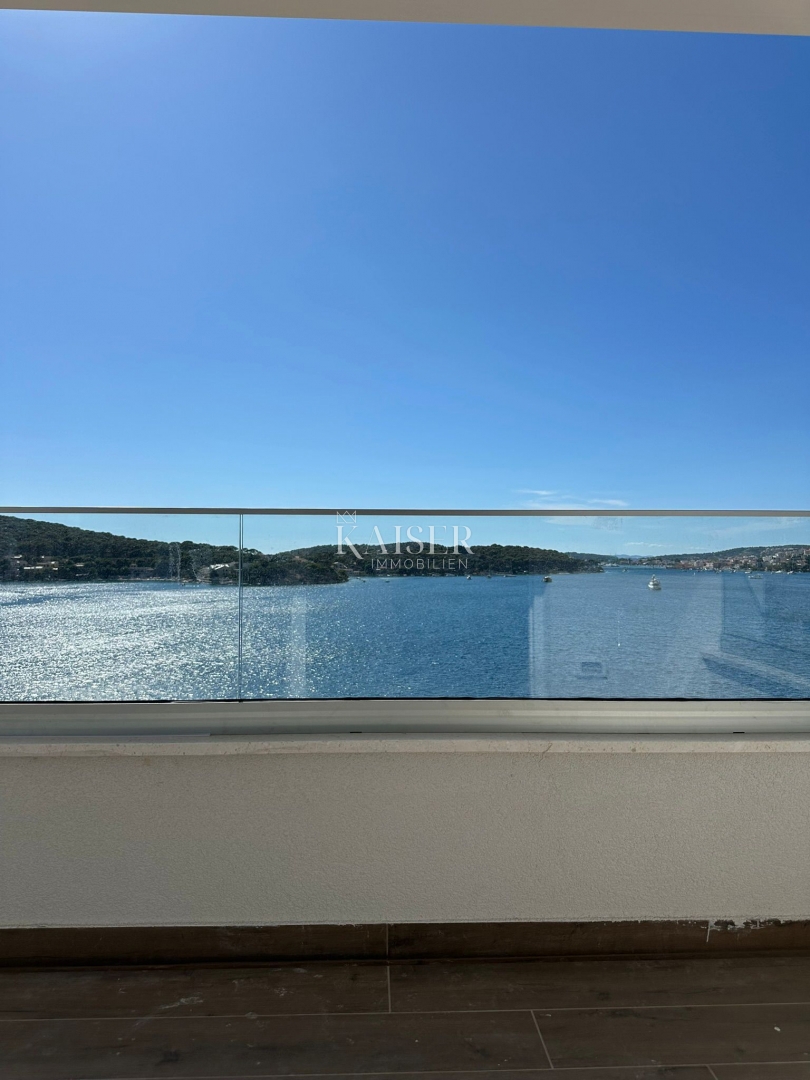 ŠIBENIK, ROGOZNICA - Appartamento con due camere da letto e vista mare