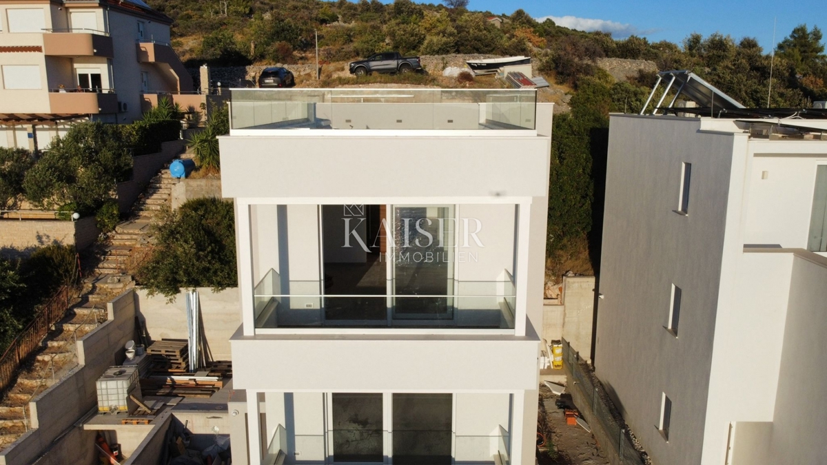 ŠIBENIK, ROGOZNICA - Appartamento con due camere da letto e vista mare