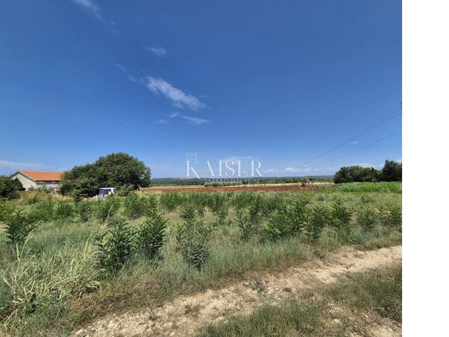 Istria, Parenzo - terreno edificabile vicino a Parenzo