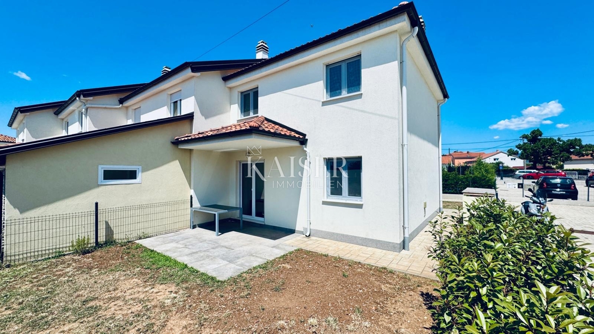 Viškovo – Marčelji casa a schiera con giardino e posti auto