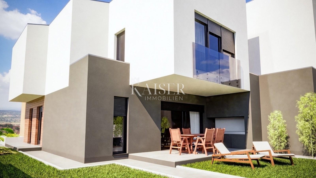 Istria - Kaštelir, terreno con permesso di costruire