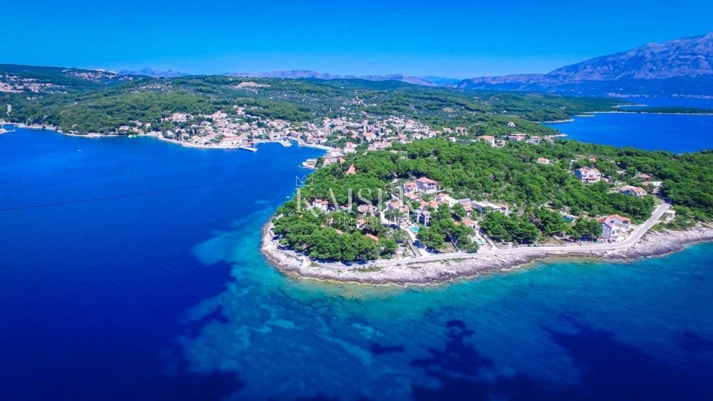 SUMARTIN, Brač - Villa di lusso in pietra di Brač con uliveto e posto barca