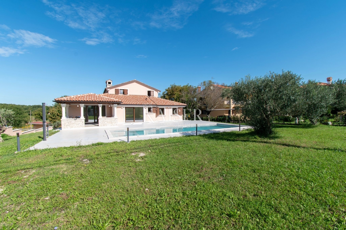 Istria - Parenzo, villa di lusso con piscina e area spa