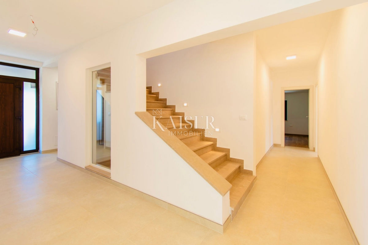 Istria - Parenzo, villa di lusso con piscina e area spa