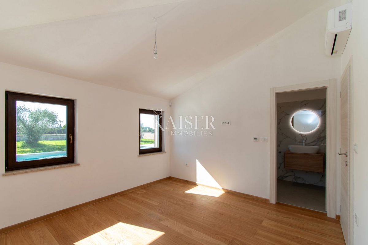 Istria - Parenzo, villa di lusso con piscina e area spa