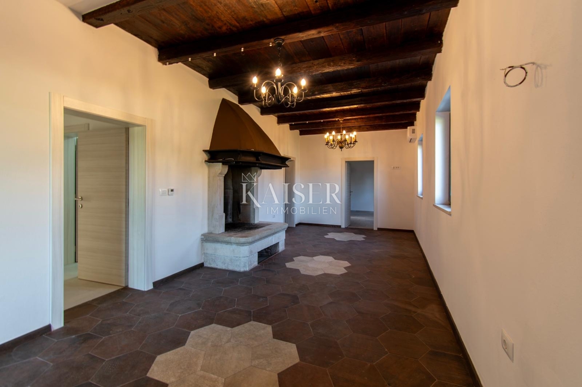 Istria - Parenzo, villa di lusso con piscina e area spa