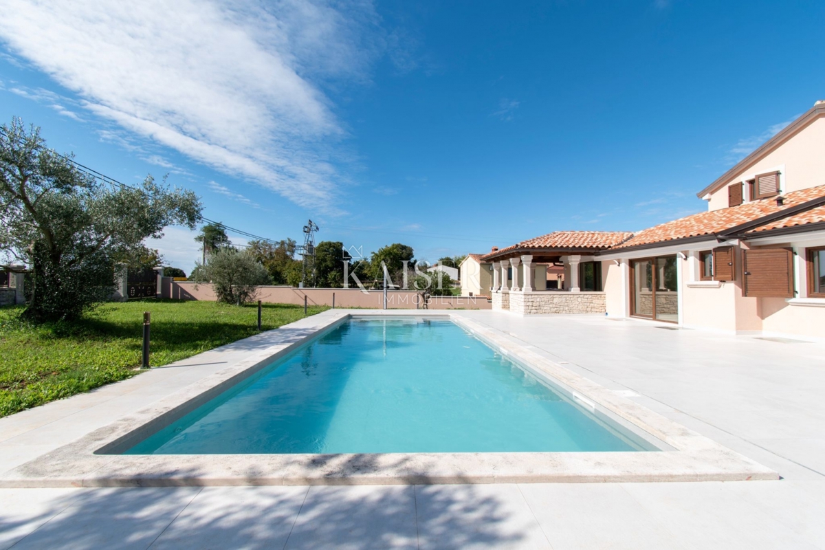 Istria - Parenzo, villa di lusso con piscina e area spa