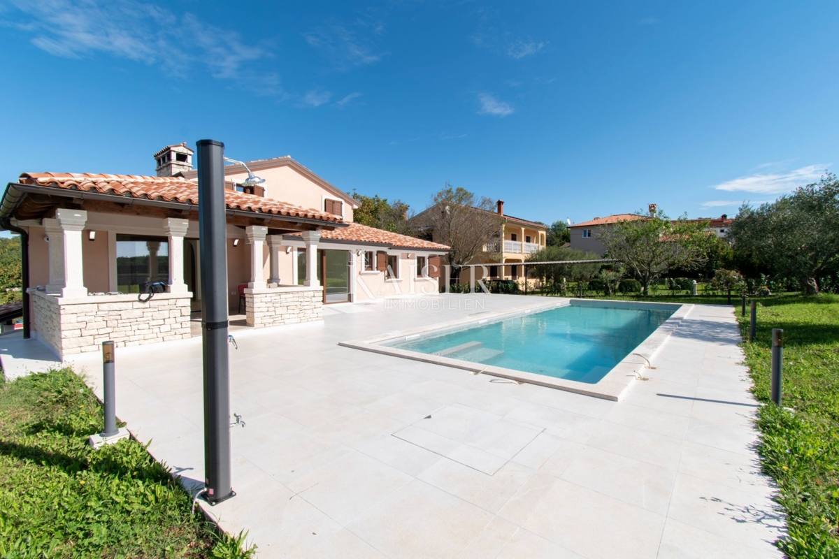 Istria - Parenzo, villa di lusso con piscina e area spa