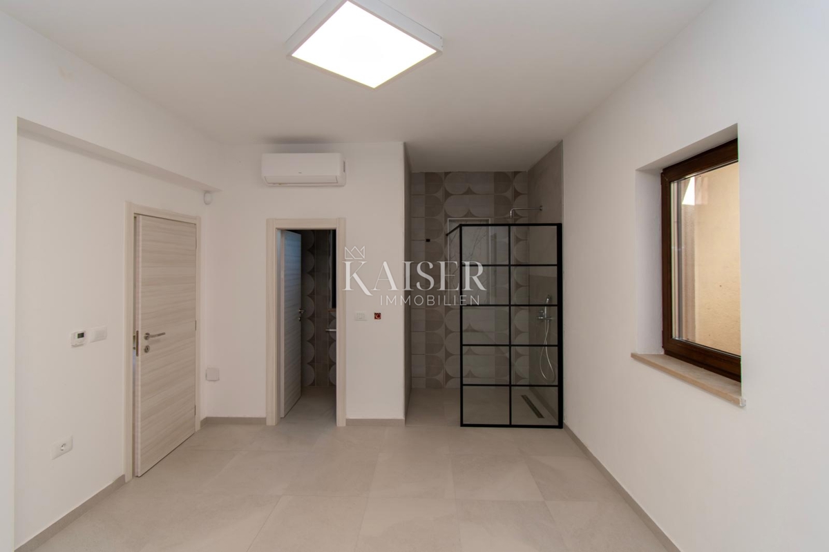 Istria - Parenzo, villa di lusso con piscina e area spa