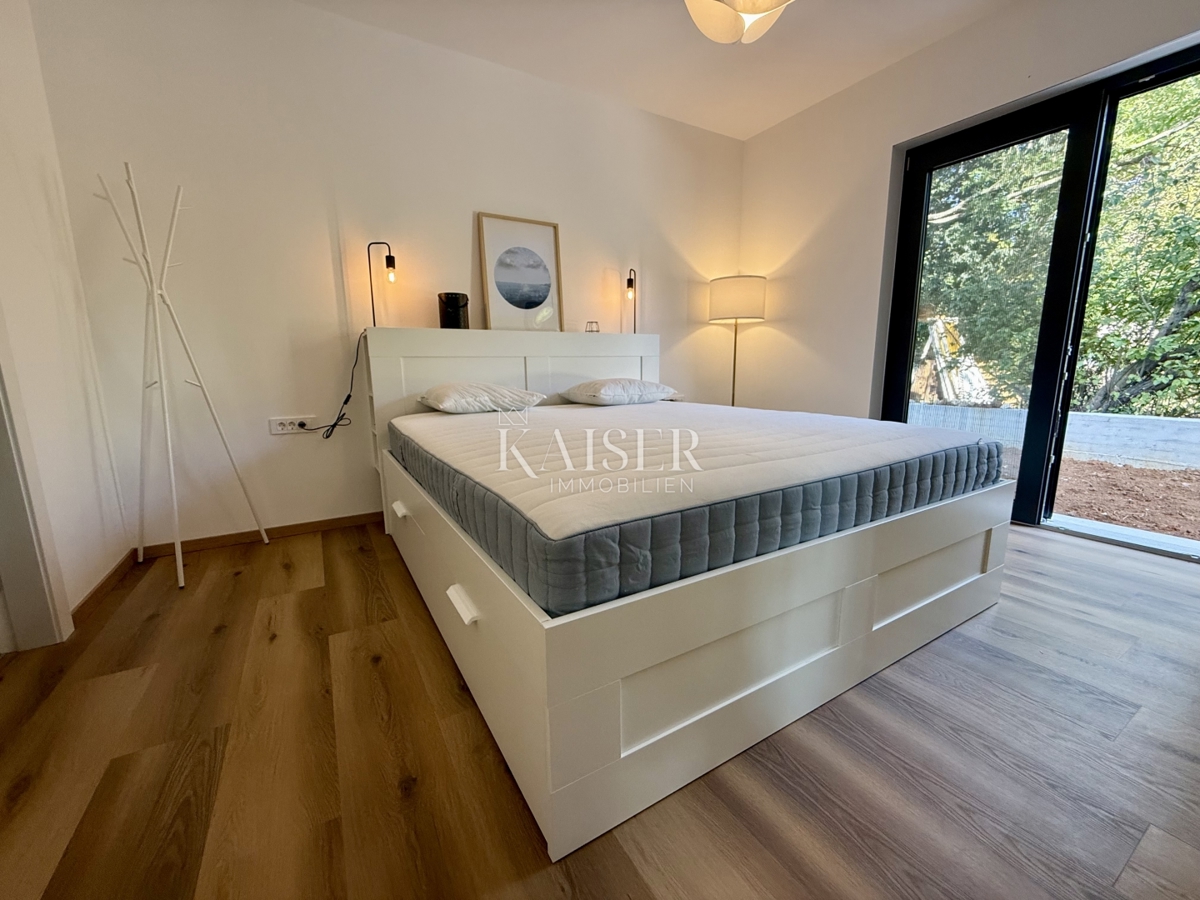 Istria, Labin - nuovo edificio con piscina 218 m2