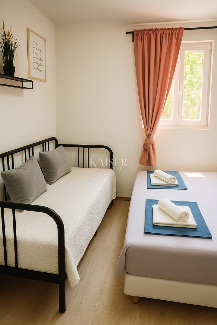 Vir – casa con 6 appartamenti e garage, a 200 m dal mare