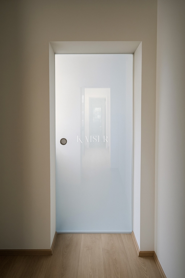 Vir – casa con 6 appartamenti e garage, a 200 m dal mare