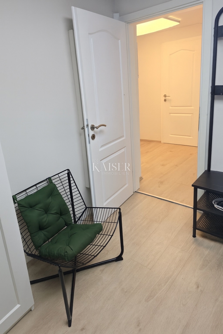 Vir – casa con 6 appartamenti e garage, a 200 m dal mare