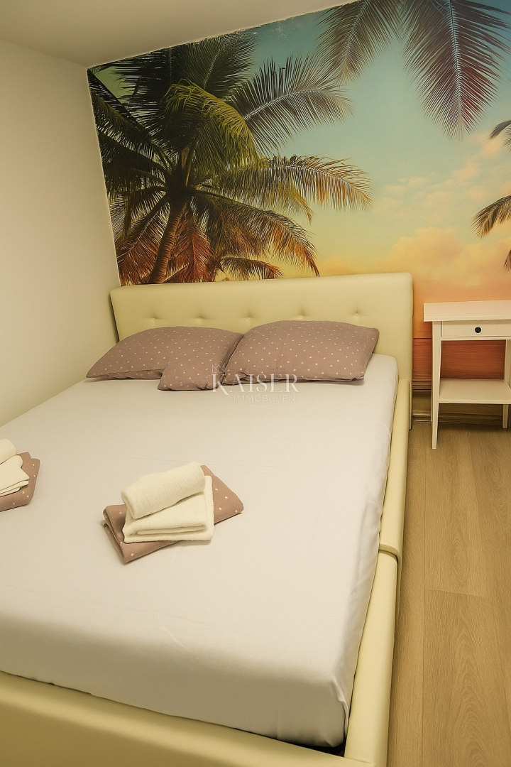 Vir – casa con 6 appartamenti e garage, a 200 m dal mare