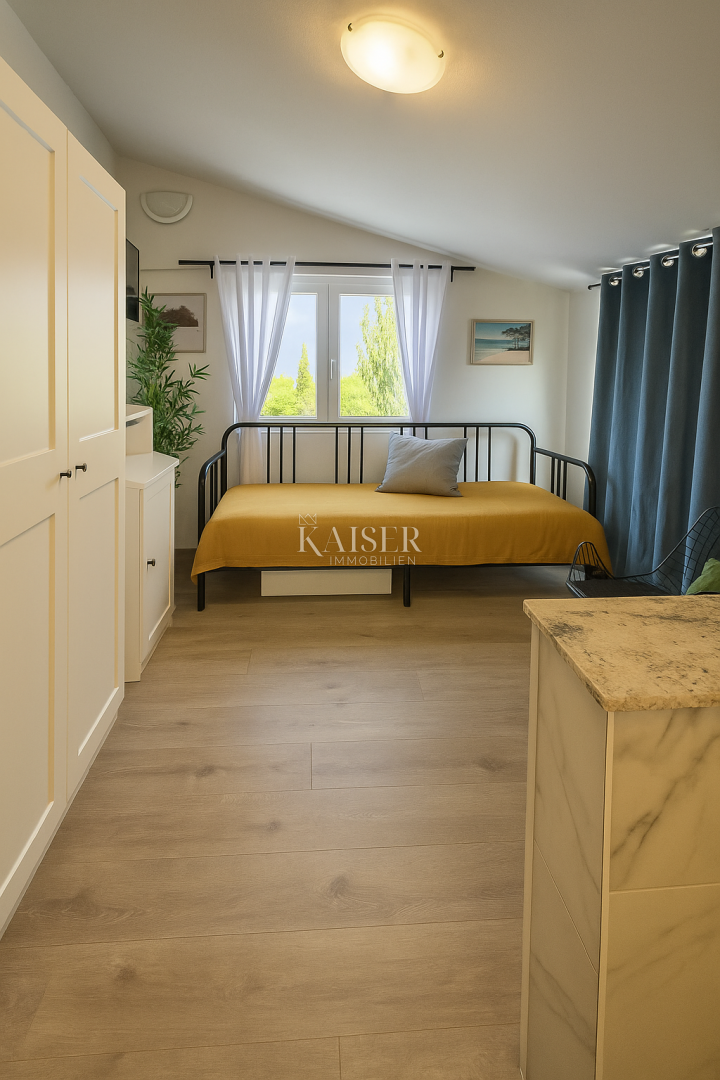 Vir – casa con 6 appartamenti e garage, a 200 m dal mare