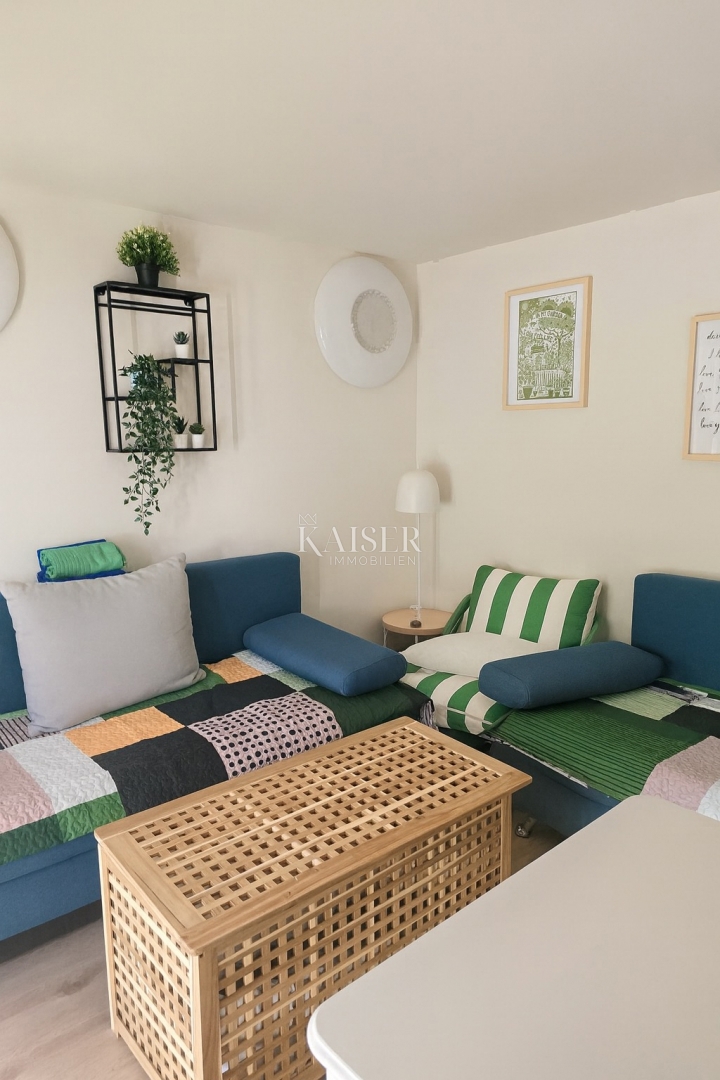 Vir – casa con 6 appartamenti e garage, a 200 m dal mare