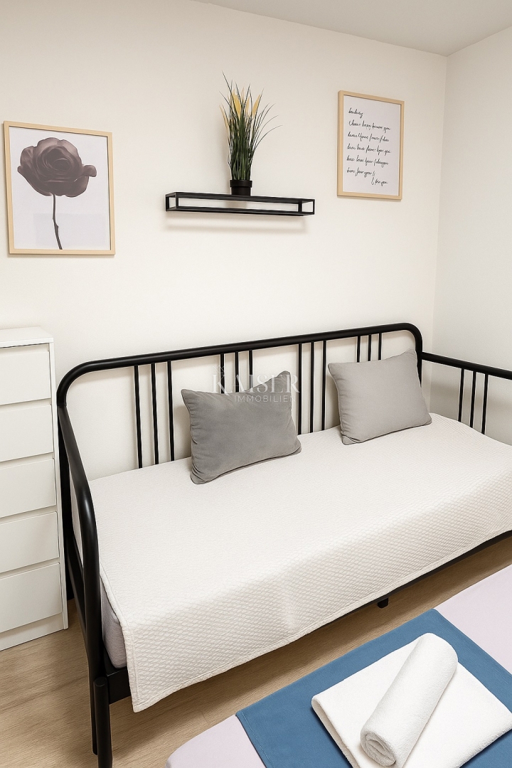 Vir – casa con 6 appartamenti e garage, a 200 m dal mare