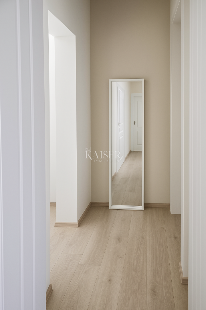 Vir – casa con 6 appartamenti e garage, a 200 m dal mare