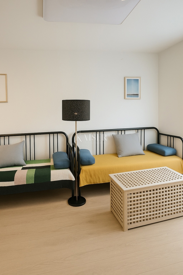 Vir – casa con 6 appartamenti e garage, a 200 m dal mare