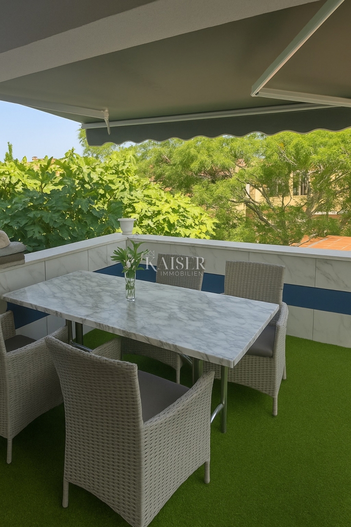 Vir – casa con 6 appartamenti e garage, a 200 m dal mare