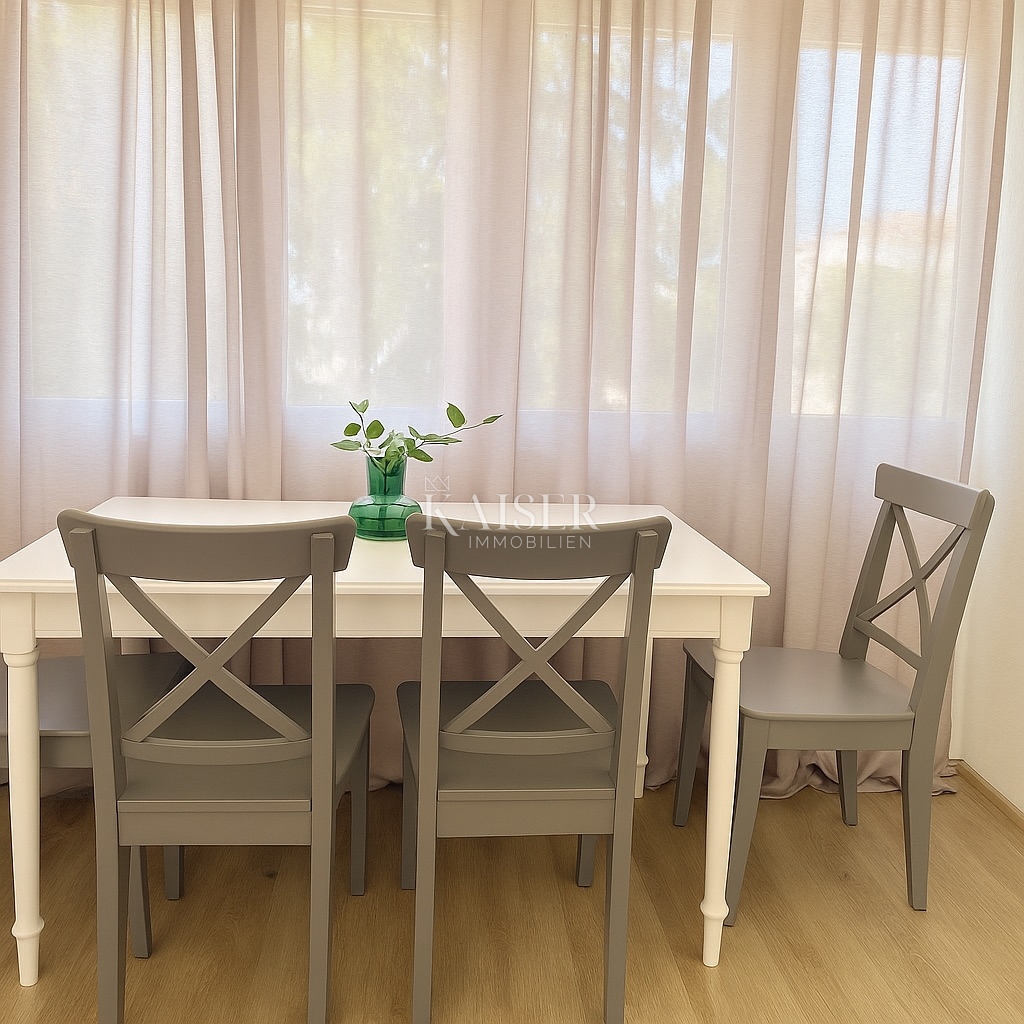 Vir – casa con 6 appartamenti e garage, a 200 m dal mare