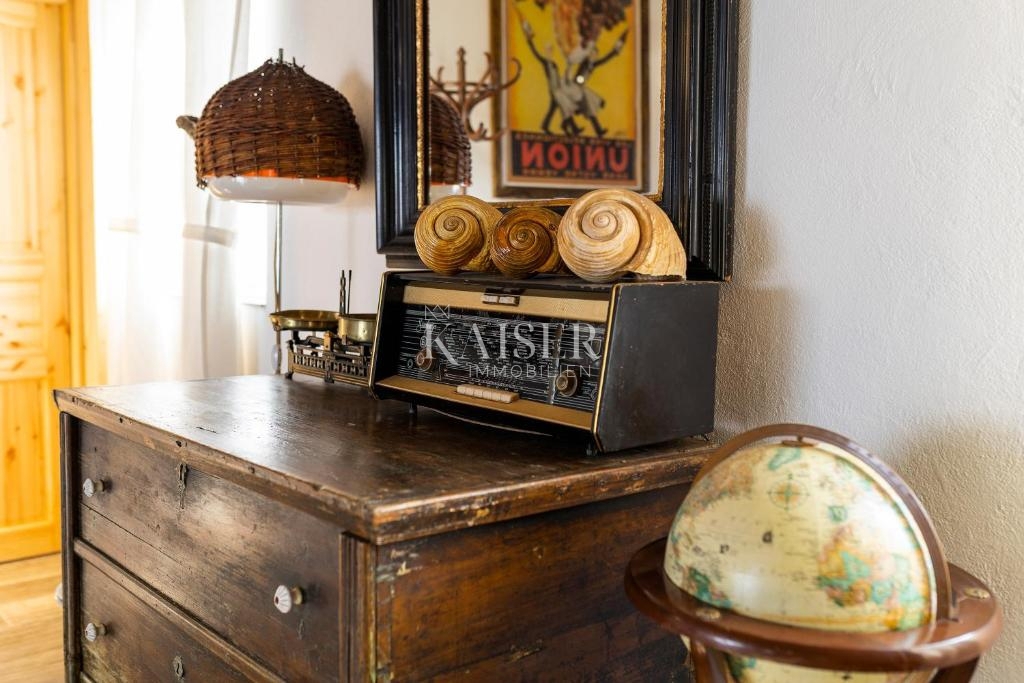 Autentica villa in pietra con piscina, a soli 30 metri dal mare, isola di Pašman - Ždrelac