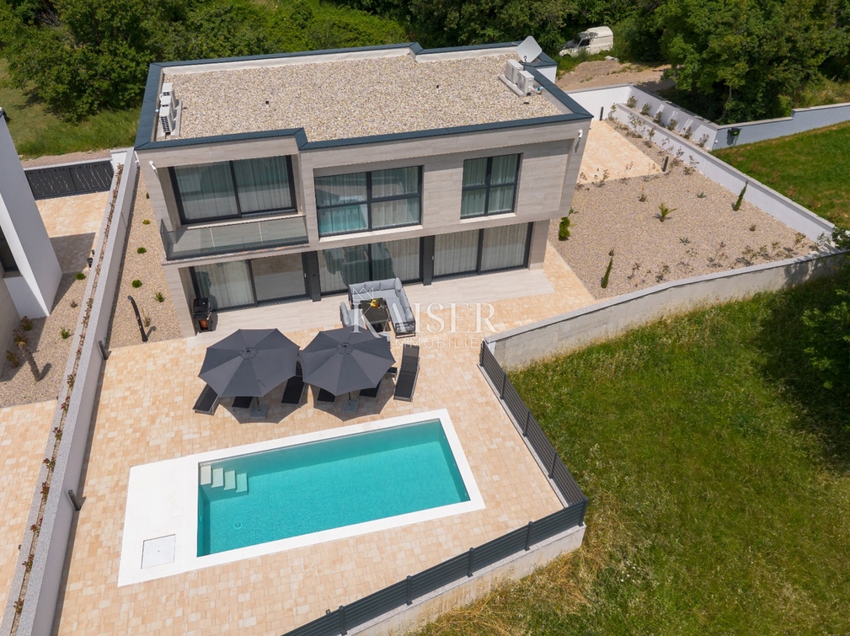 Novi Vinodolski, Bribir - villa arredata con una splendida vista sul mare