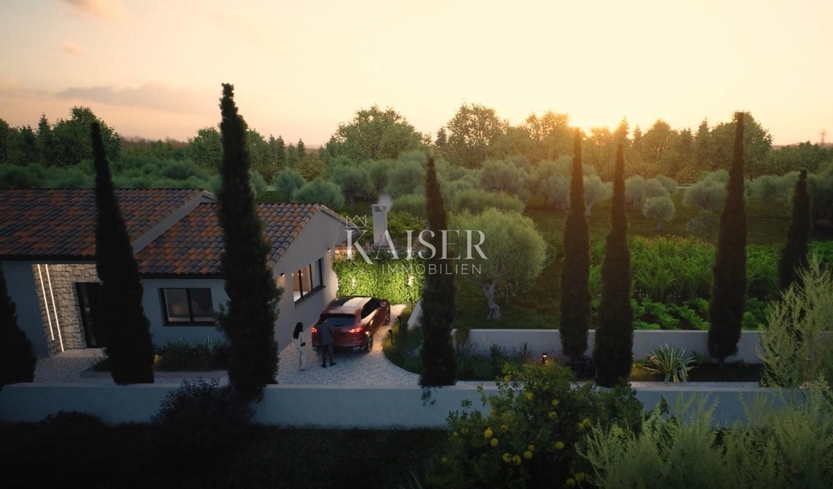 Istria - Parenzo, casa con tre camere da letto, piano terra. 