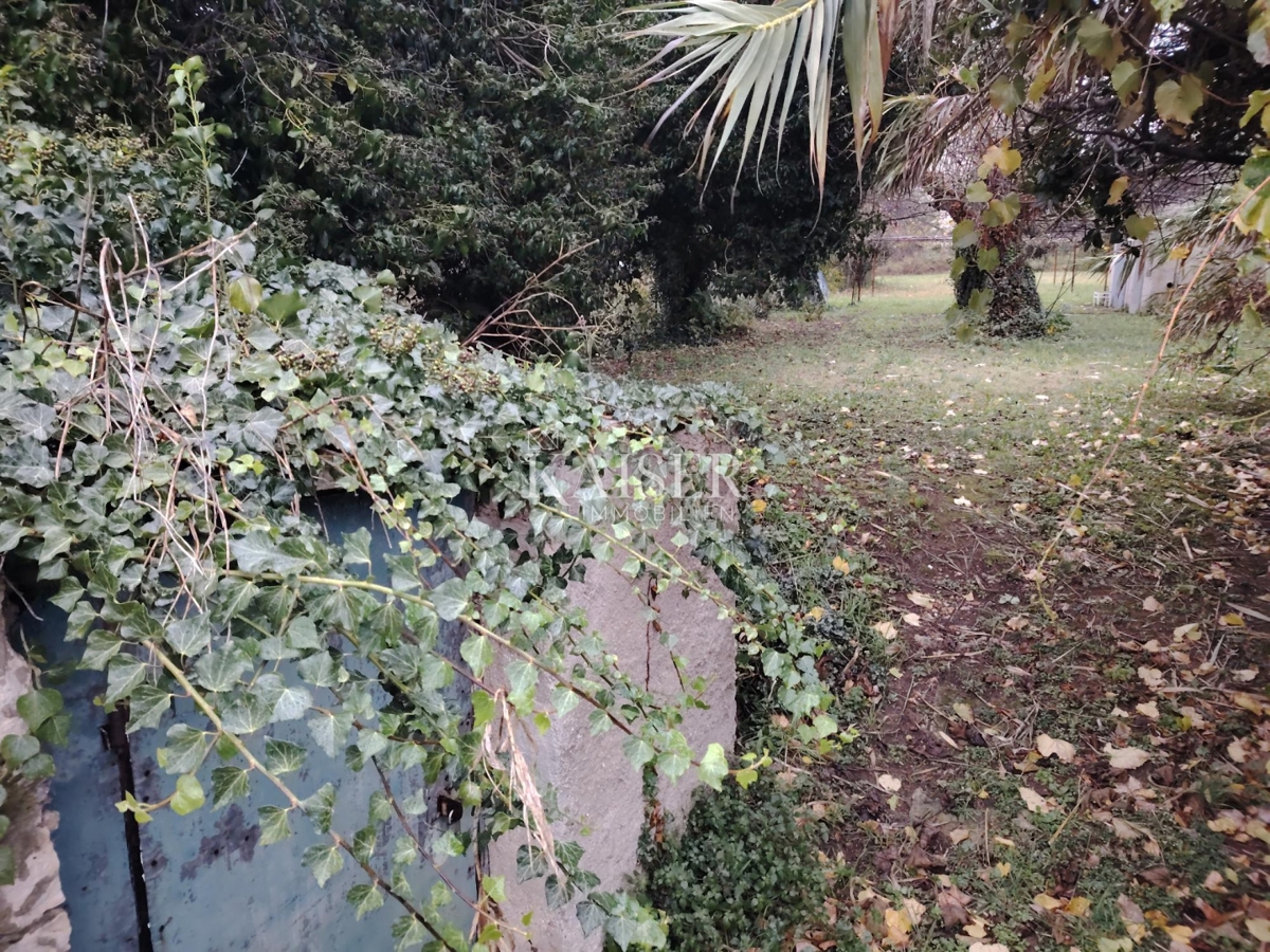 Istria, Pola - terreno edificabile in posizione privilegiata